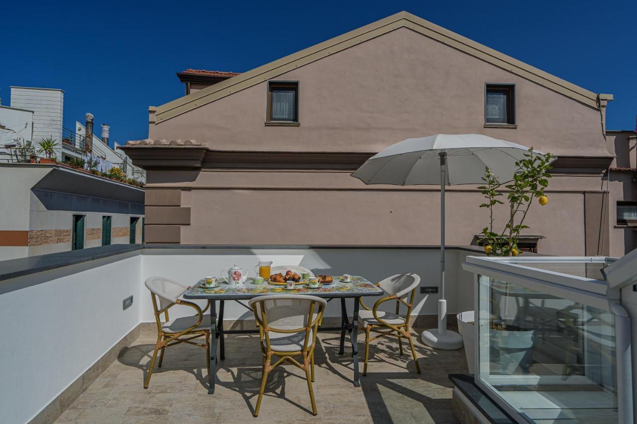 Apartamento A I R Il Palazzetto Vico Equense Exterior foto