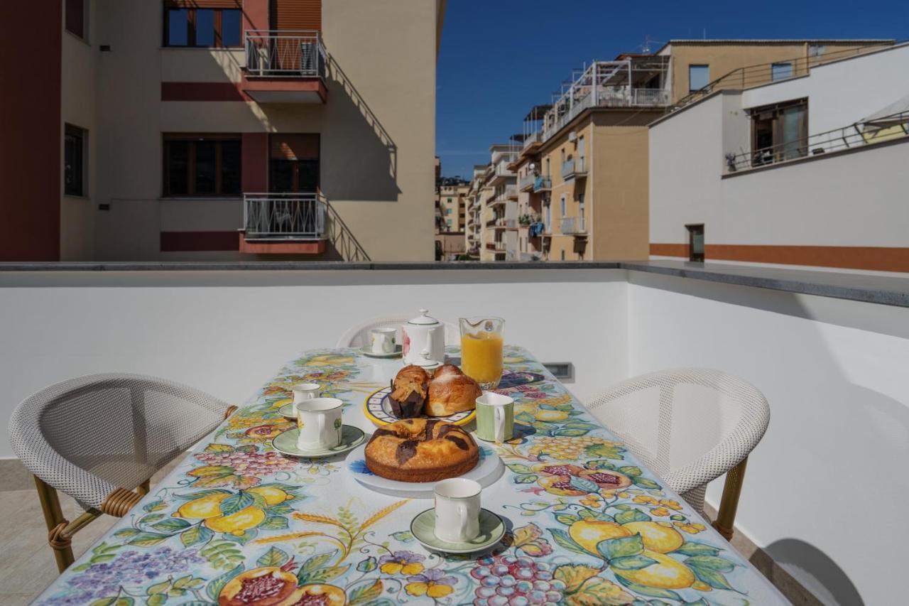 Apartamento A I R Il Palazzetto Vico Equense Exterior foto